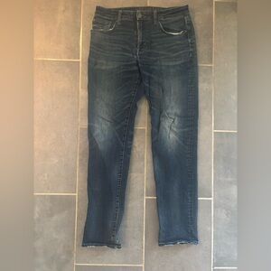 American Eagle Outfitters Men’s Slim Straight Extreme Flex Jeans